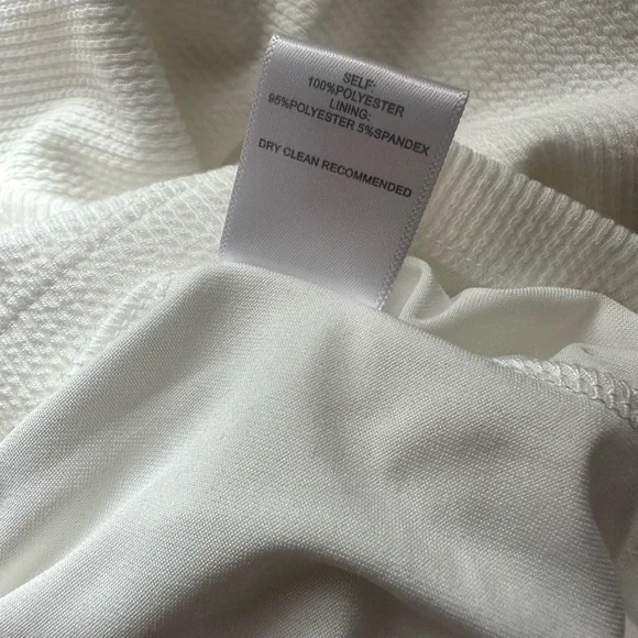 ALI & JAY White Beautiful Dress. Flowy Sleeves, Soft Textured Fabric. XL. NWT. - Picture 12 of 12